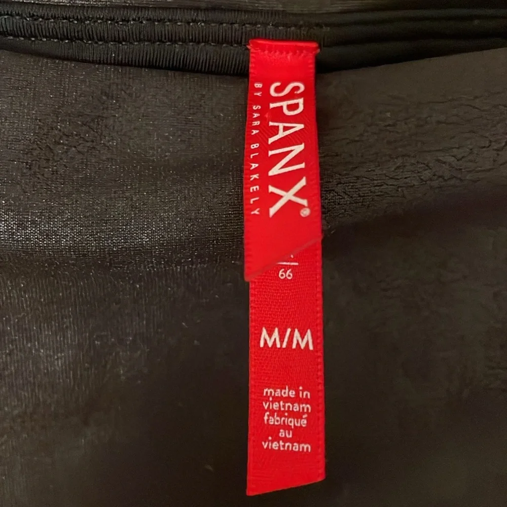 Spanx Black Quilted Faux Leather Leggings Size Medium